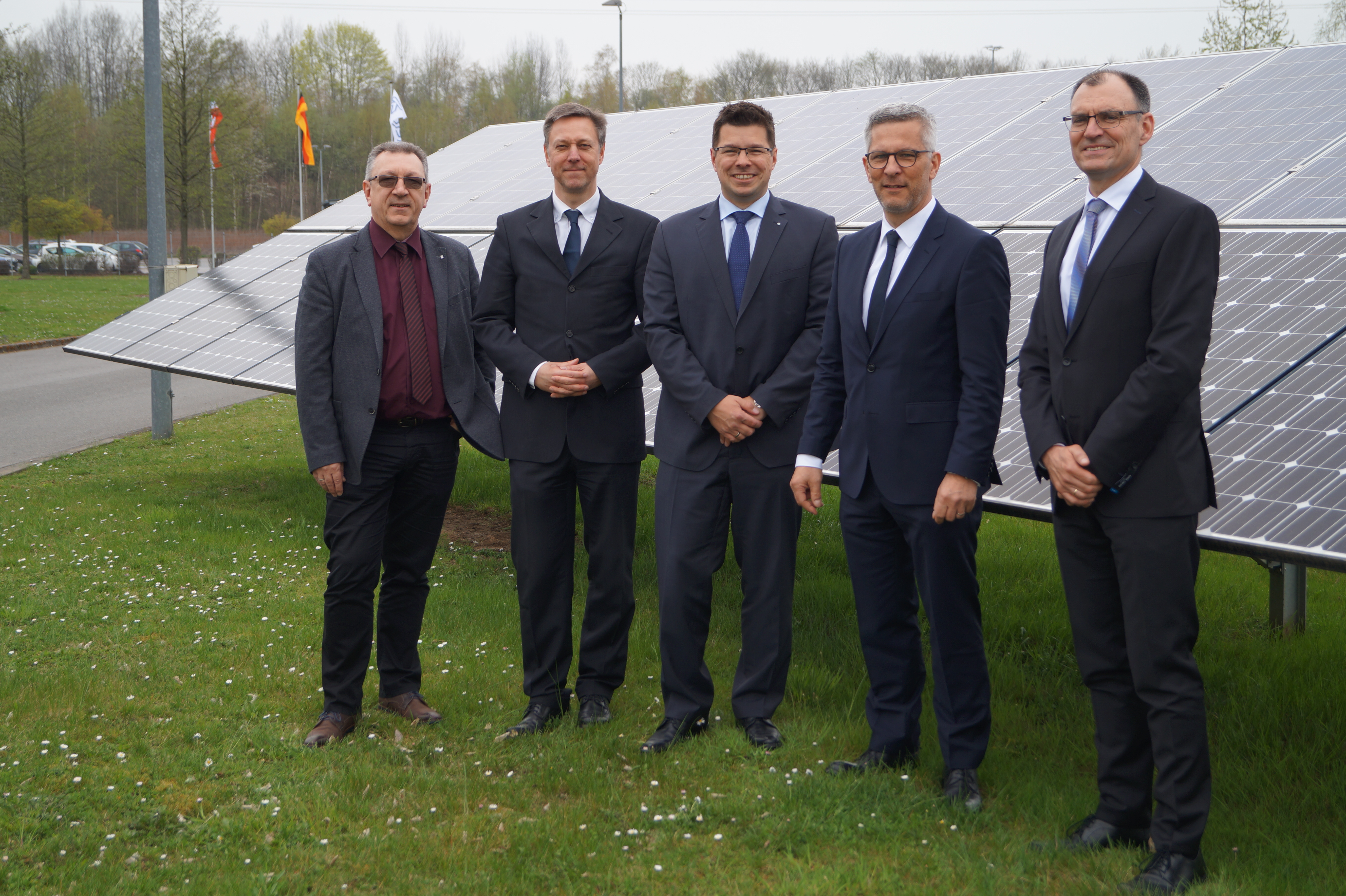 Foto von Michael Ellinghaus, Markus Vetter, Andreas Kostal, Oberbürgermeister Schulz und Dr. Manfred Gerhard